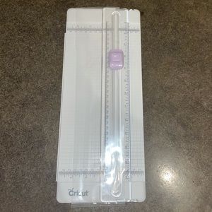 Cricut Portable Trimmer